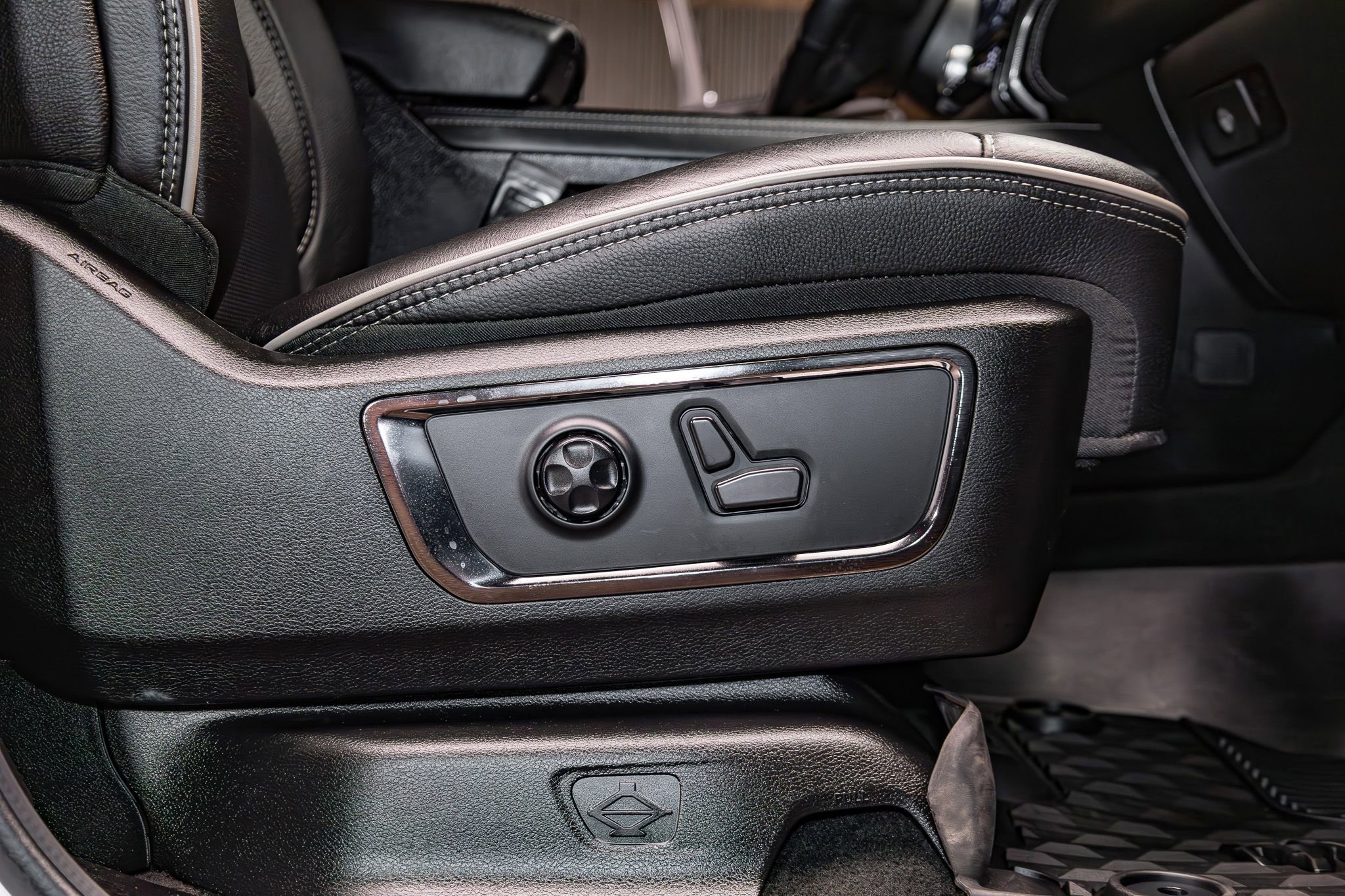 Used 2024 RAM 1500 Limited AWD/4WD image 26
