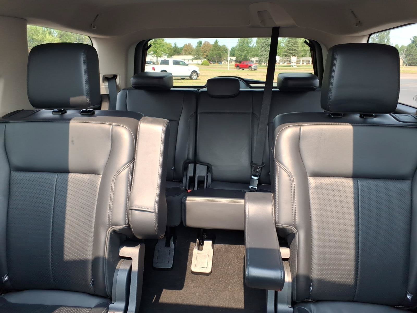 Used 2024 Ford Expedition XLT AWD/4WD image 14