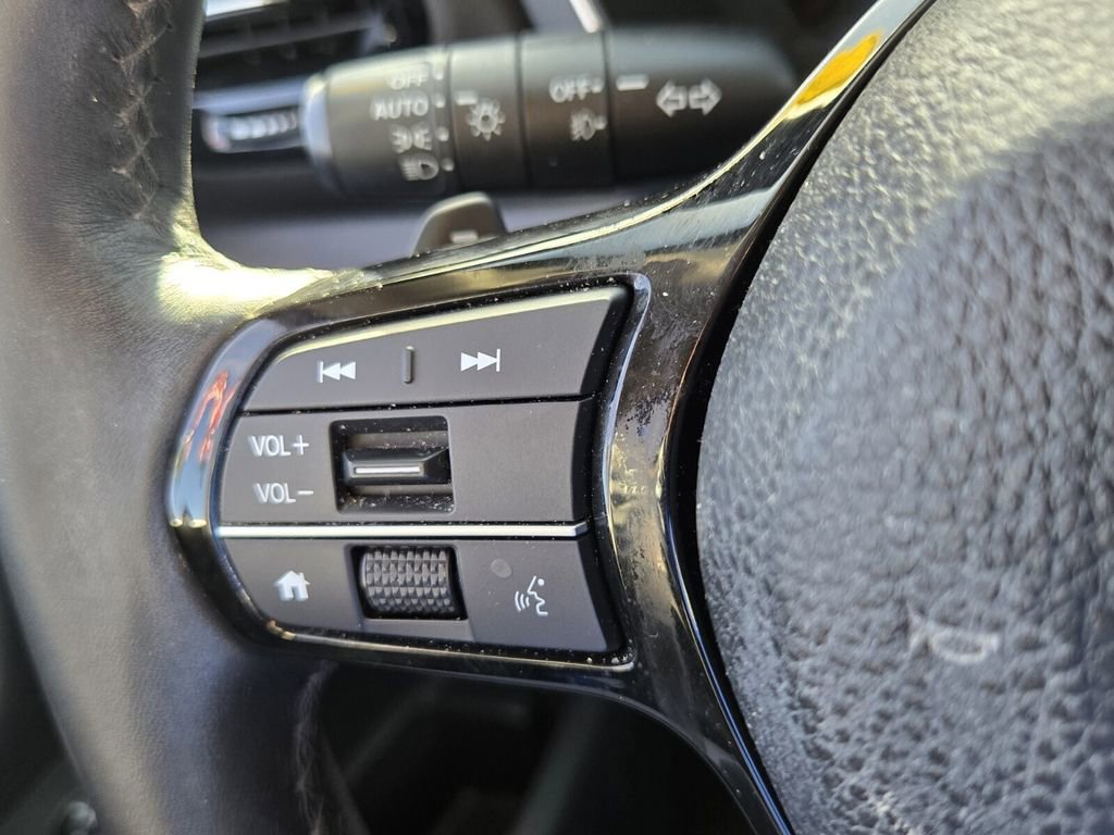 Used 2023 Honda Pilot Touring image 25