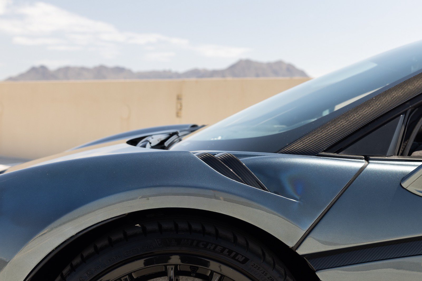 Used 2020 McLaren 620R RWD image 18