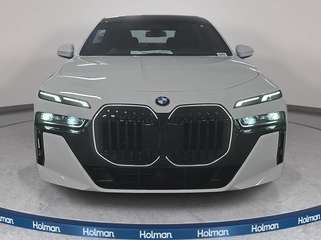 New 2026 BMW 760i xDrive w/ Luxury Rear Seating Package AWD/4WD image 2