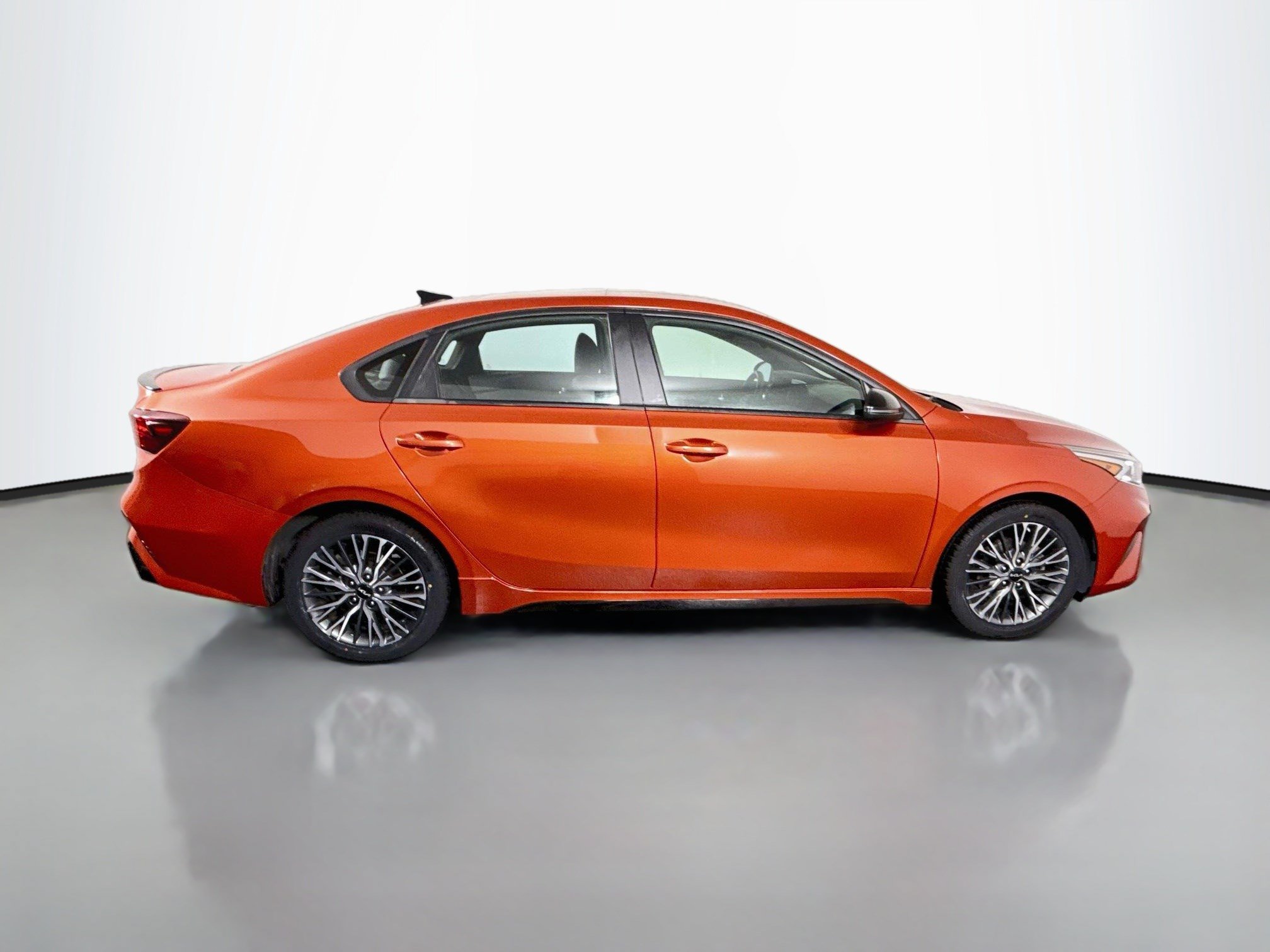Used 2022 Kia Forte GT-Line w/ GT-Line Technology Package FWD image 11