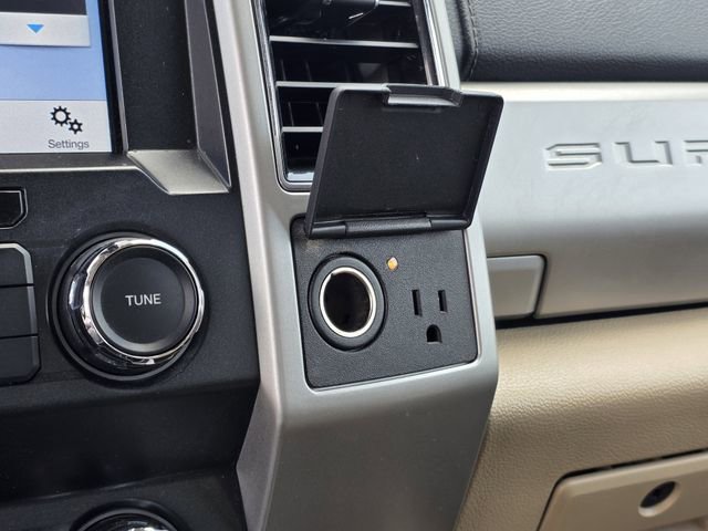 Used 2019 Ford F350 Lariat w/ Tow Technology Bundle image 22