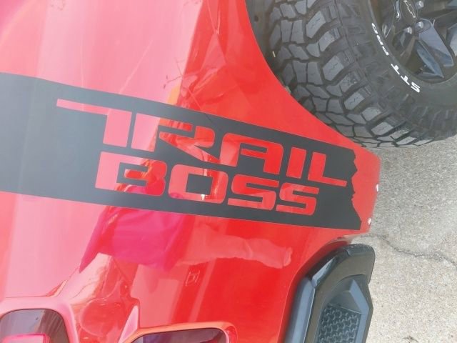 Used 2019 Chevrolet Silverado 1500 Custom Trail Boss image 31