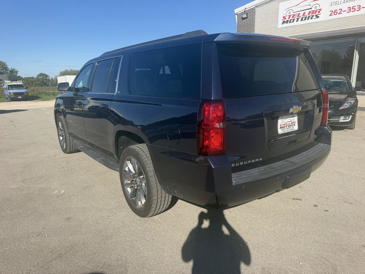Used 2020 Chevrolet Suburban LT AWD/4WD image 4