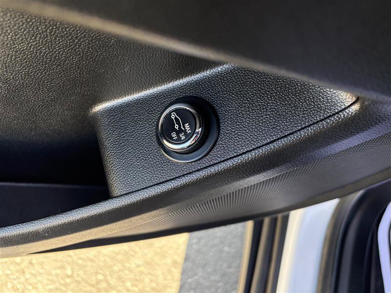 Used 2022 Chevrolet Traverse LT w/ Midnight/Sport Edition image 11