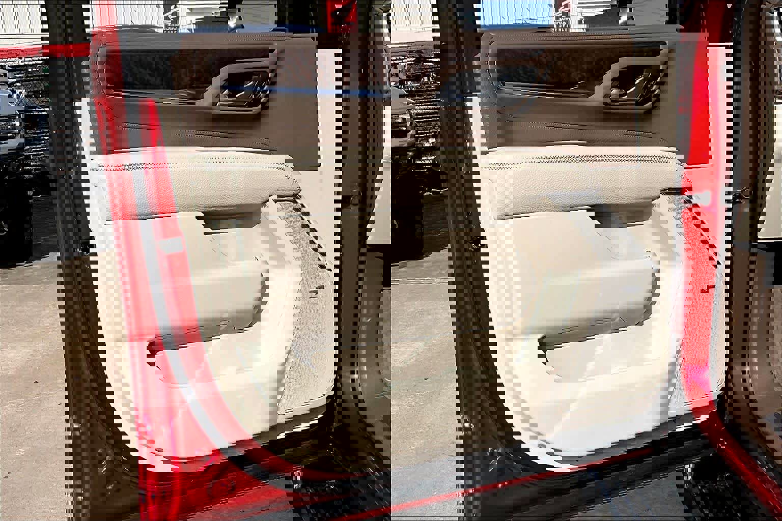 Used 2022 GMC Yukon Denali w/ Denali Premium Package image 22