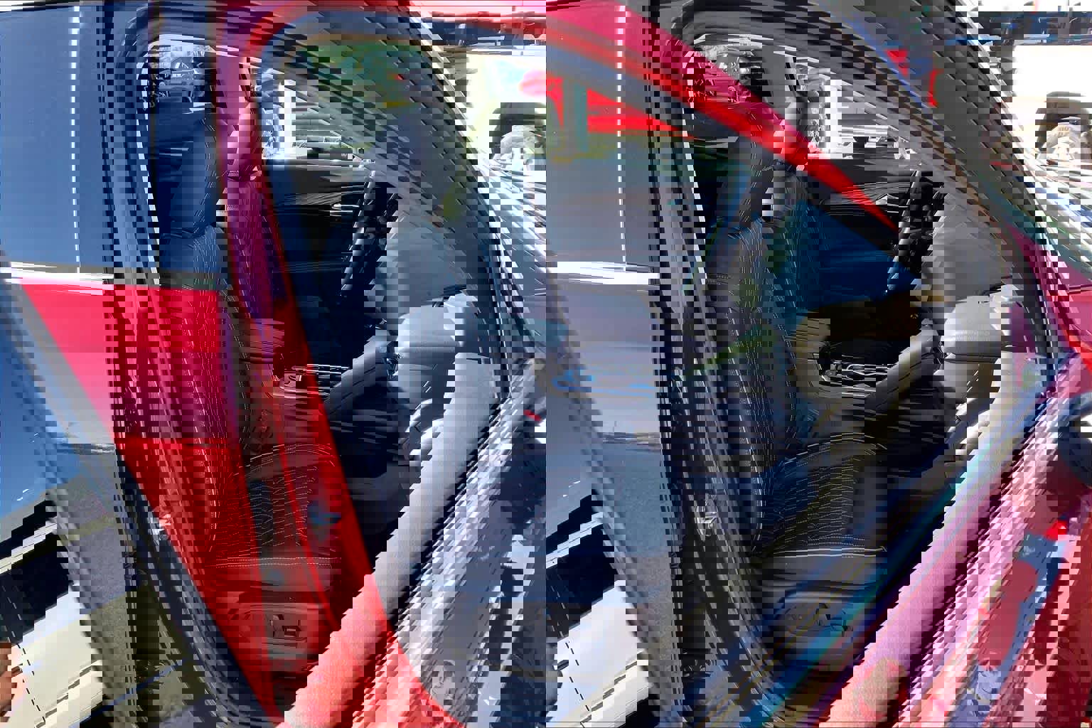 Used 2023 Buick Envision Avenir image 9