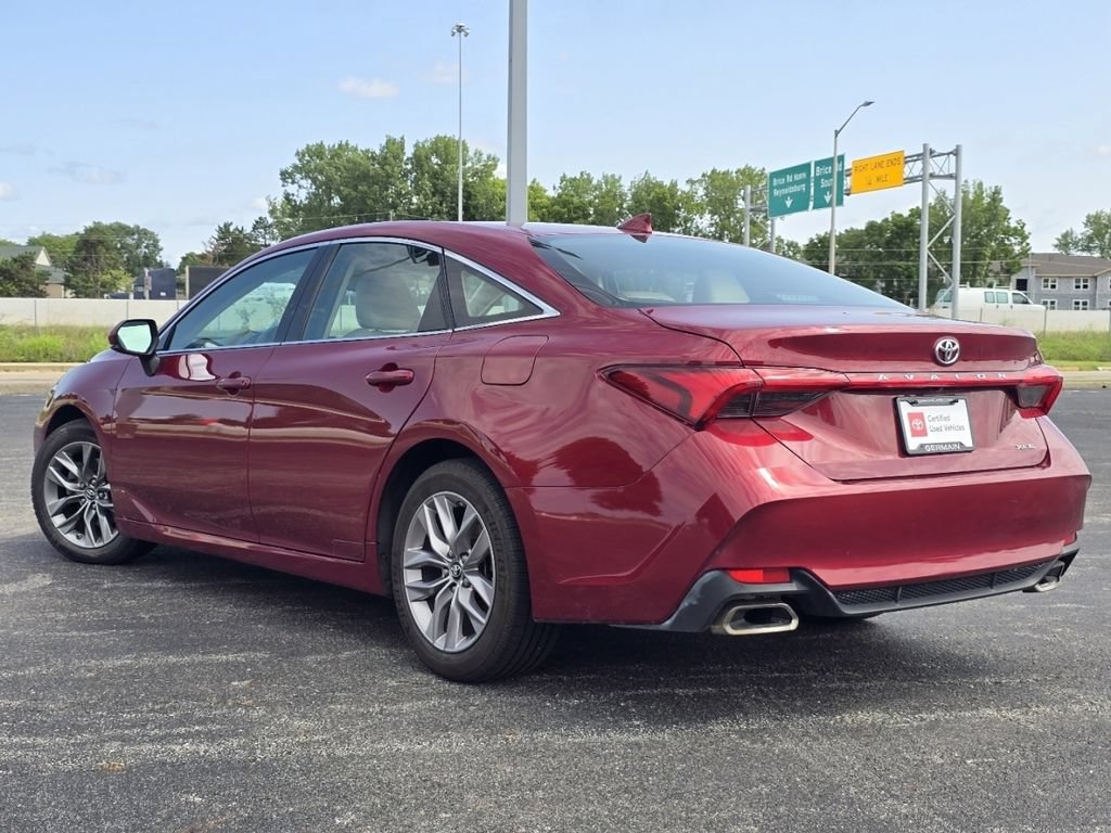 Certified 2019 Toyota Avalon XLE w/ Moonroof Package FWD image 14