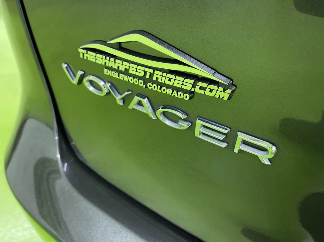 Used 2023 Chrysler Voyager LX FWD image 13