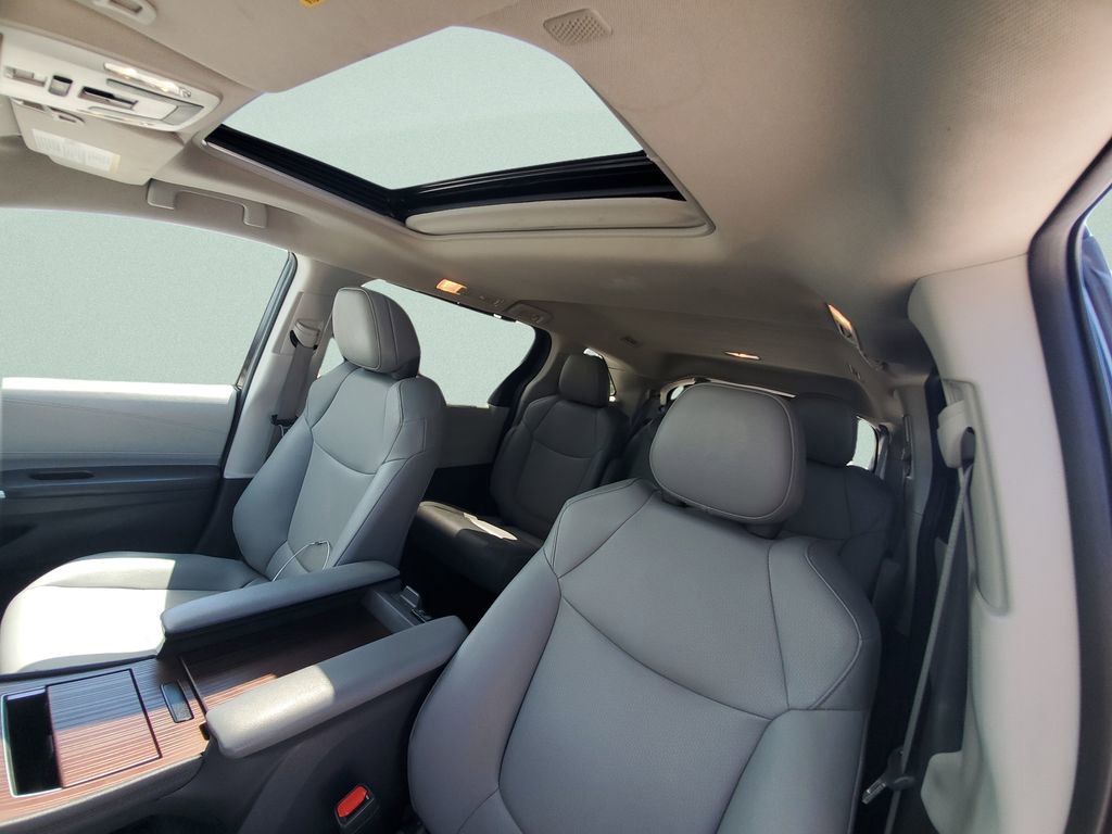 Certified 2024 Toyota Sienna XLE image 20