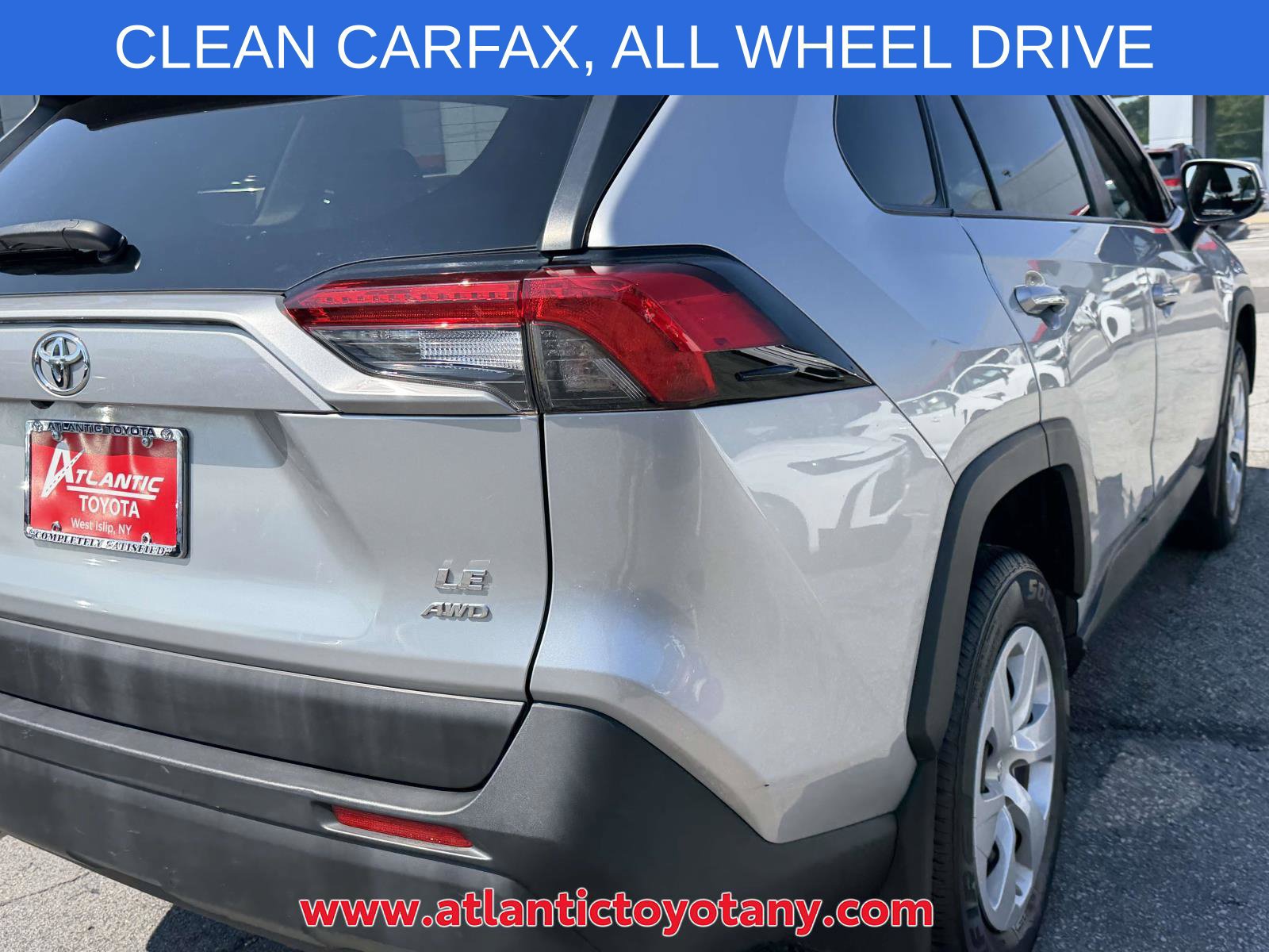 Used 2019 Toyota RAV4 LE w/ All Weather Liner Package AWD/4WD image 10