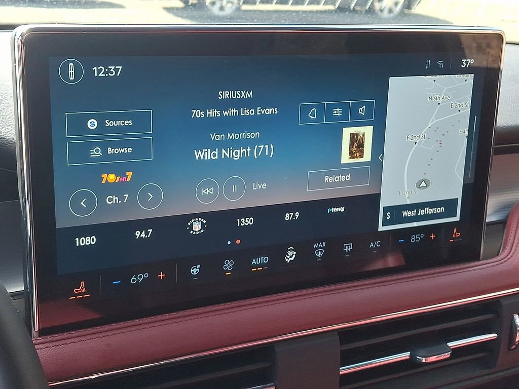 Used 2025 Lincoln Corsair Grand Touring w/ Equipment Group 301A image 16