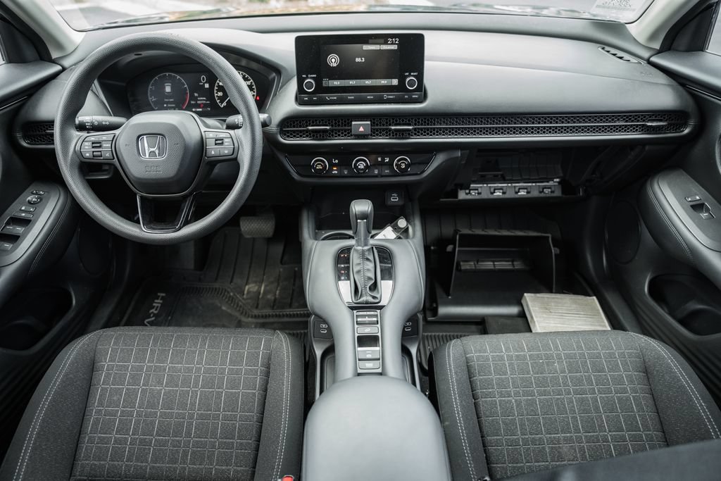 Used 2024 Honda HR-V LX image 17