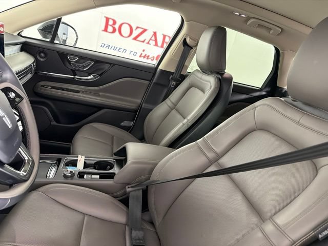 Used 2024 Lincoln Corsair AWD w/ Equipment Group 102A image 11