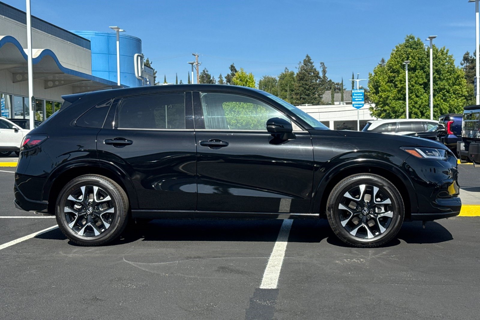 Used 2026 Honda HR-V EX-L image 8