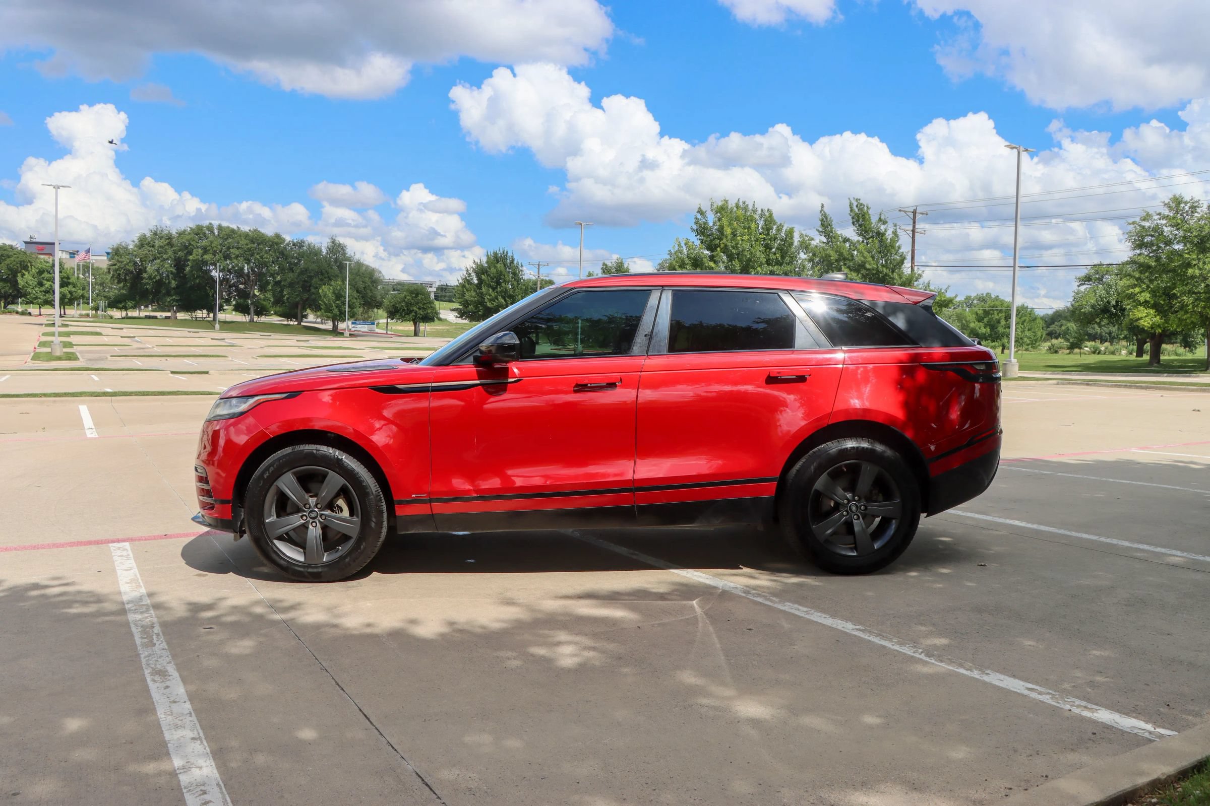 Used 2020 Land Rover Range Rover Velar R-Dynamic S AWD/4WD image 4