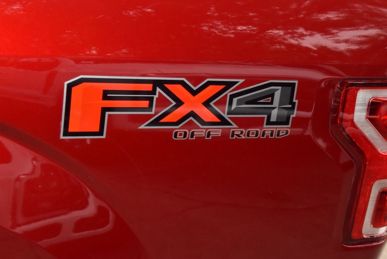 Used 2019 Ford F150 XLT w/ Equipment Group 302A Luxury AWD/4WD image 40