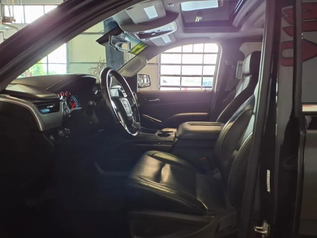 Used 2019 GMC Yukon XL SLT w/ Open Road Package image 23