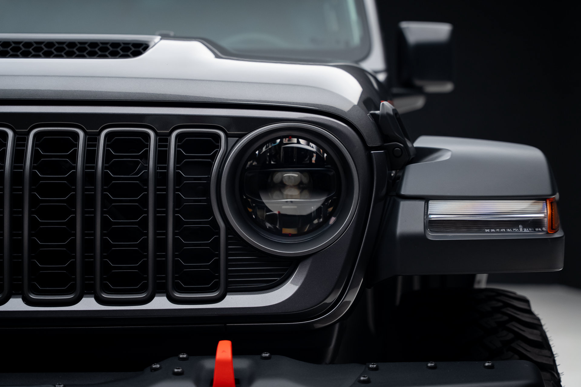 Used 2025 Jeep Gladiator Mojave w/ Steel Bumper Group AWD/4WD image 10