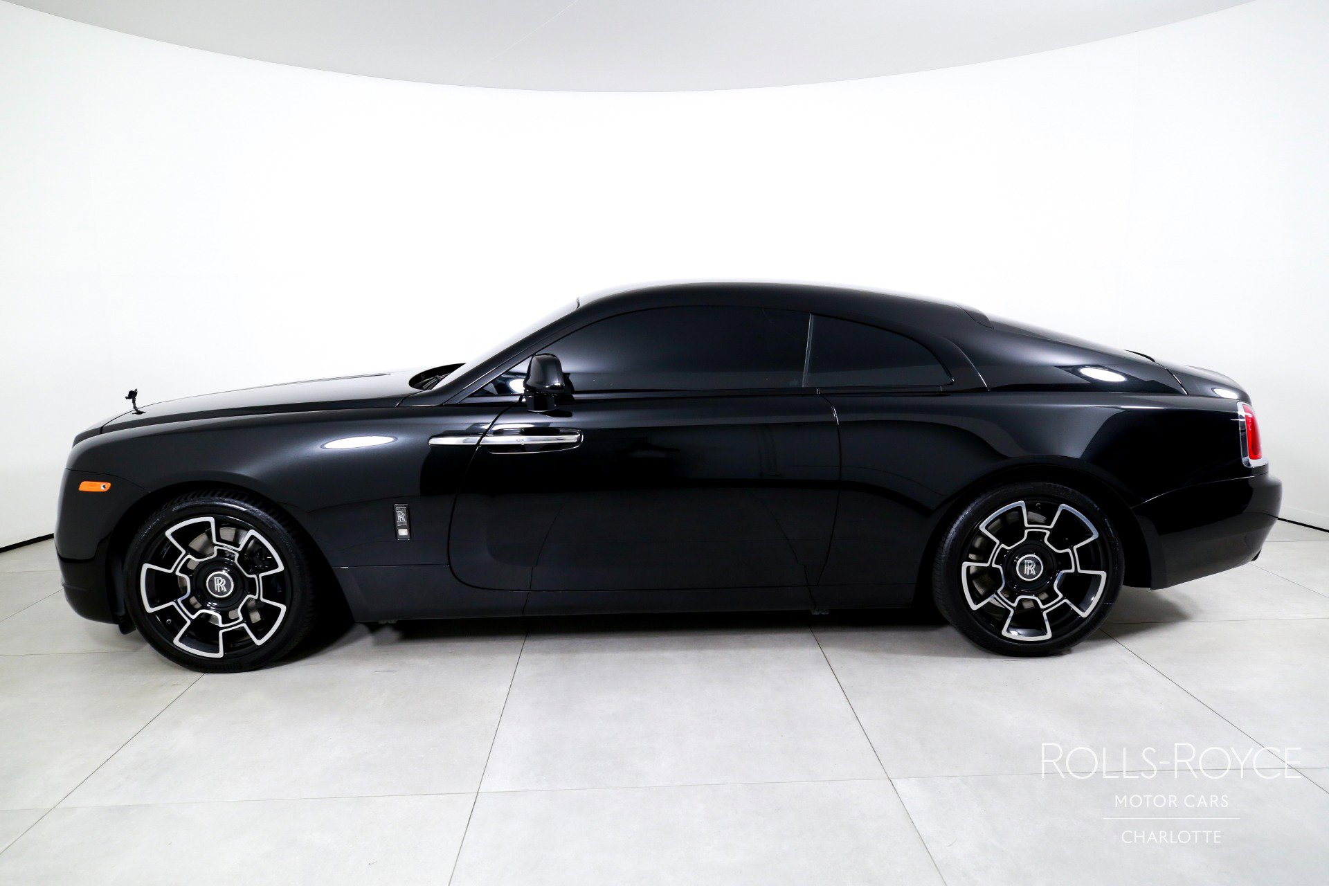 Used 2017 Rolls-Royce Wraith RWD image 3
