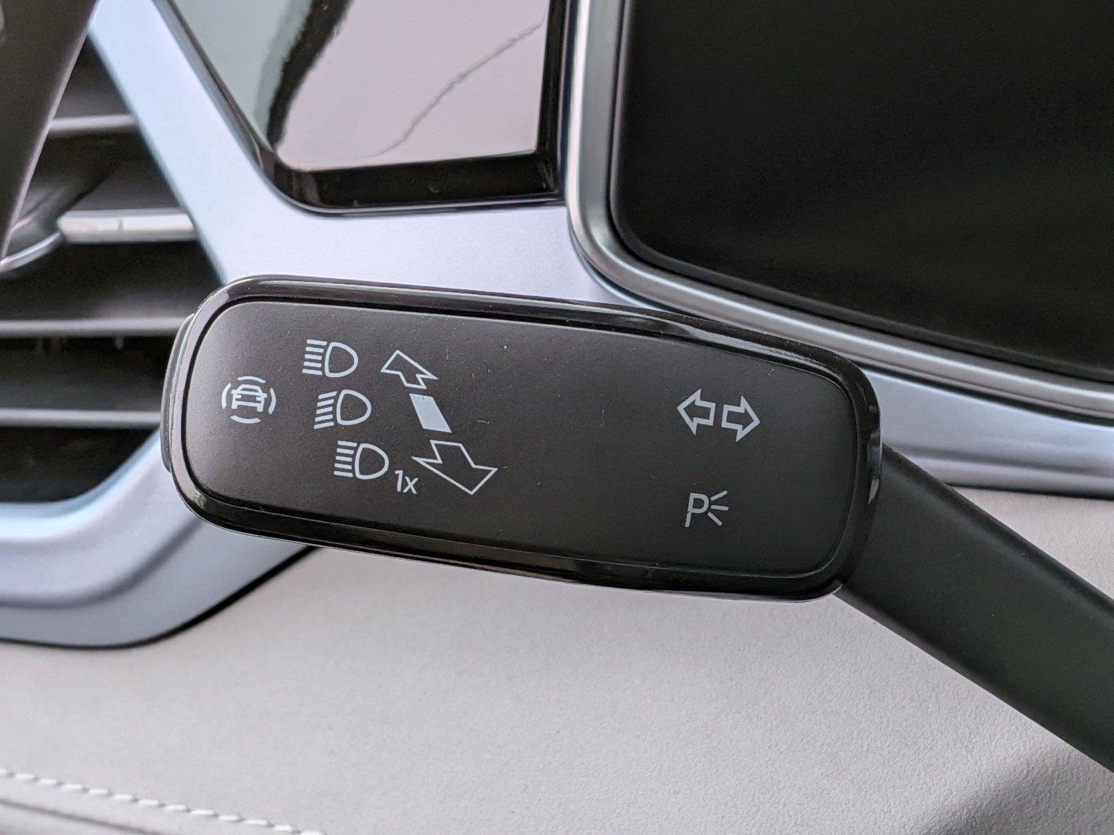 New 2026 Volkswagen Taos SE AWD/4WD image 23
