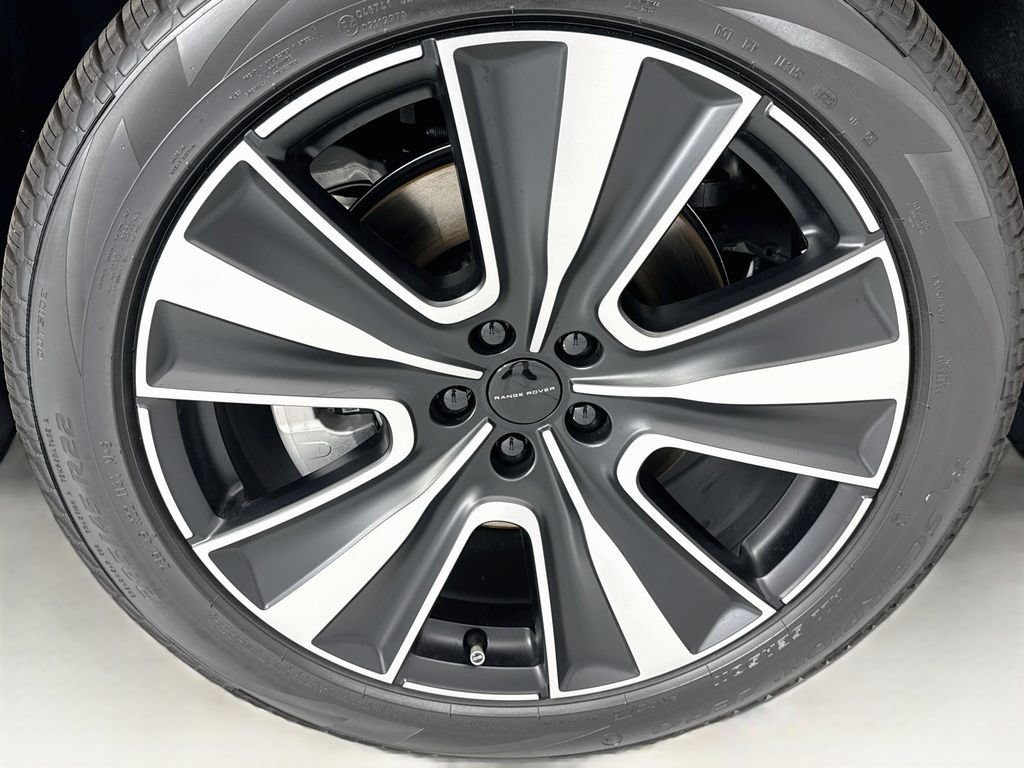 New 2026 Land Rover Range Rover SE AWD/4WD image 32