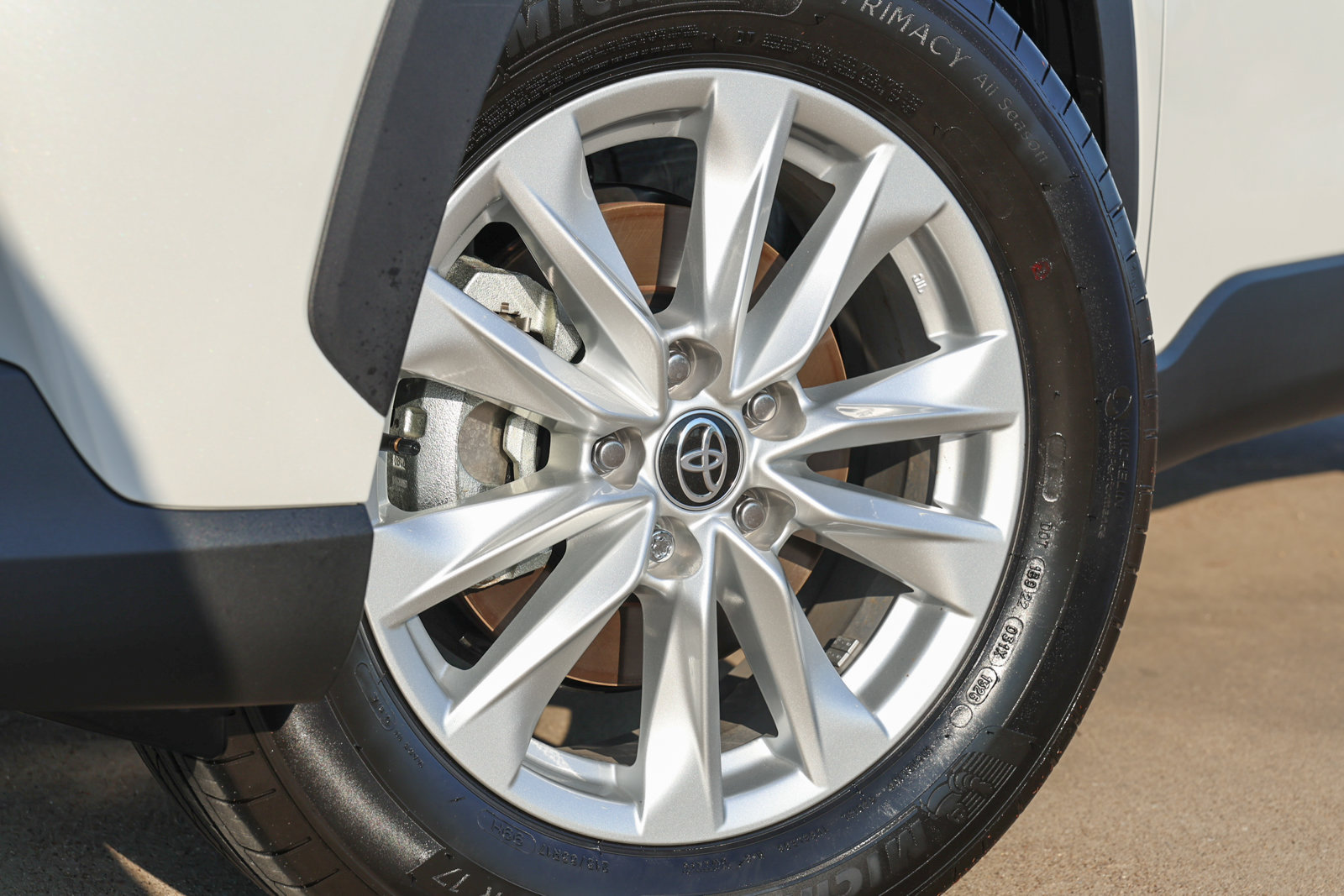 Used 2026 Toyota Corolla Cross LE FWD image 13