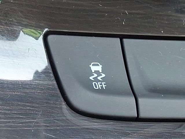 Used 2020 Buick Envision Essence AWD/4WD image 23