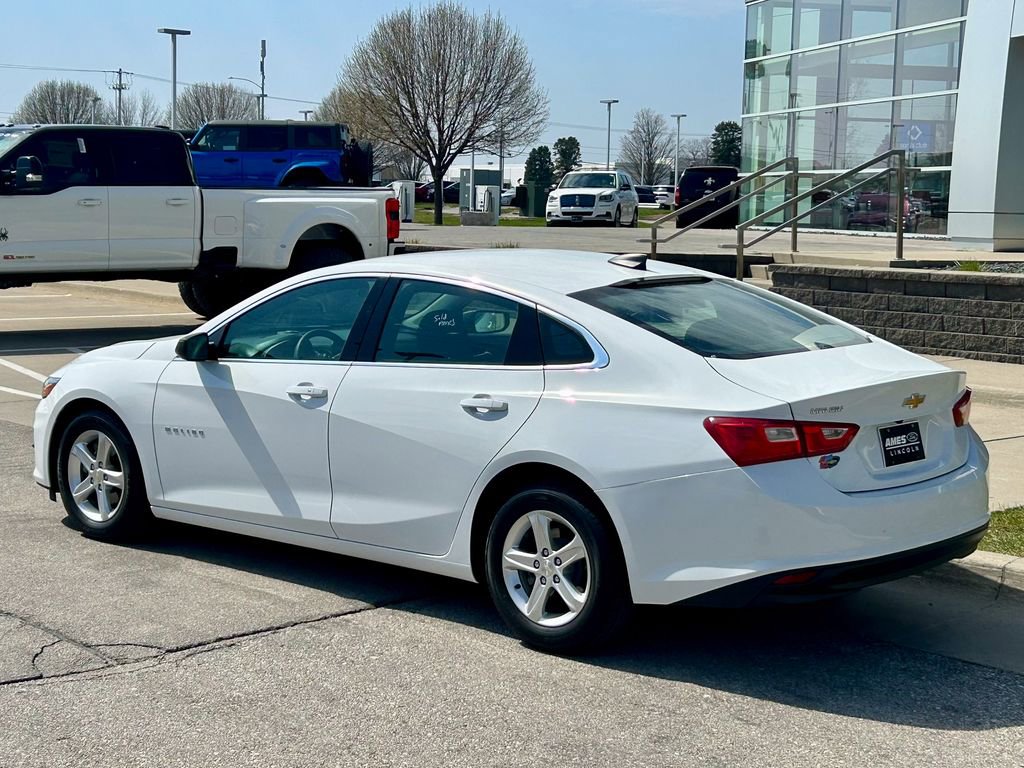 Used 2022 Chevrolet Malibu LS image 4