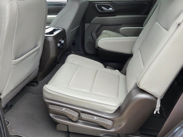 Used 2022 GMC Yukon SLT w/ SLT Luxury Package RWD image 10