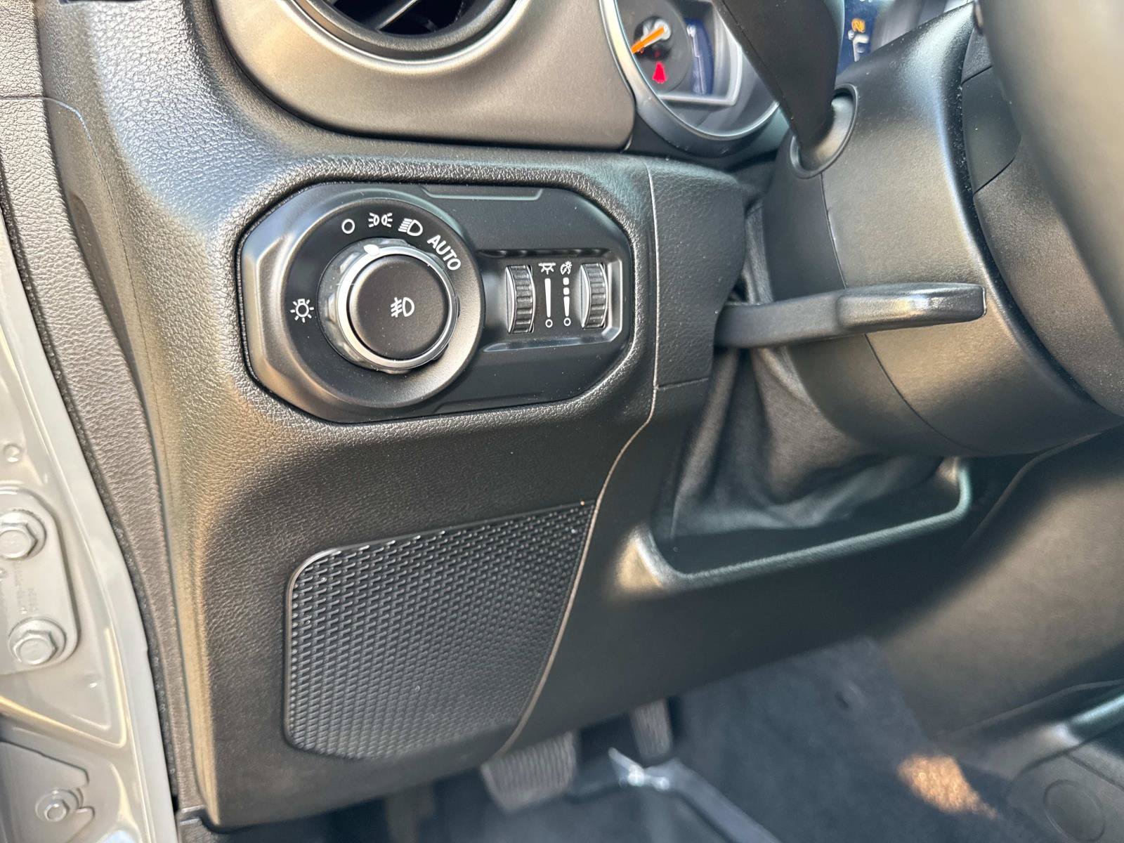 Used 2021 Jeep Wrangler Unlimited Sport AWD/4WD image 30