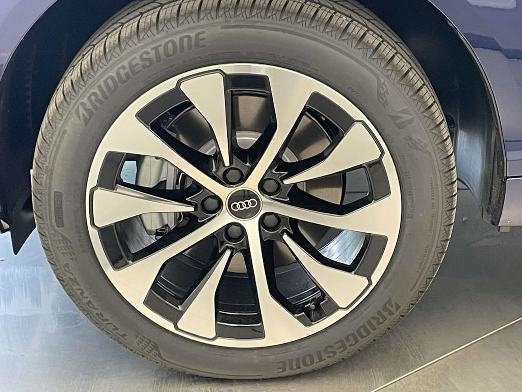 New 2026 Audi Q3 quattro 2.0T AWD/4WD image 11