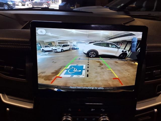 Certified 2024 Ford Expedition Max XLT image 7