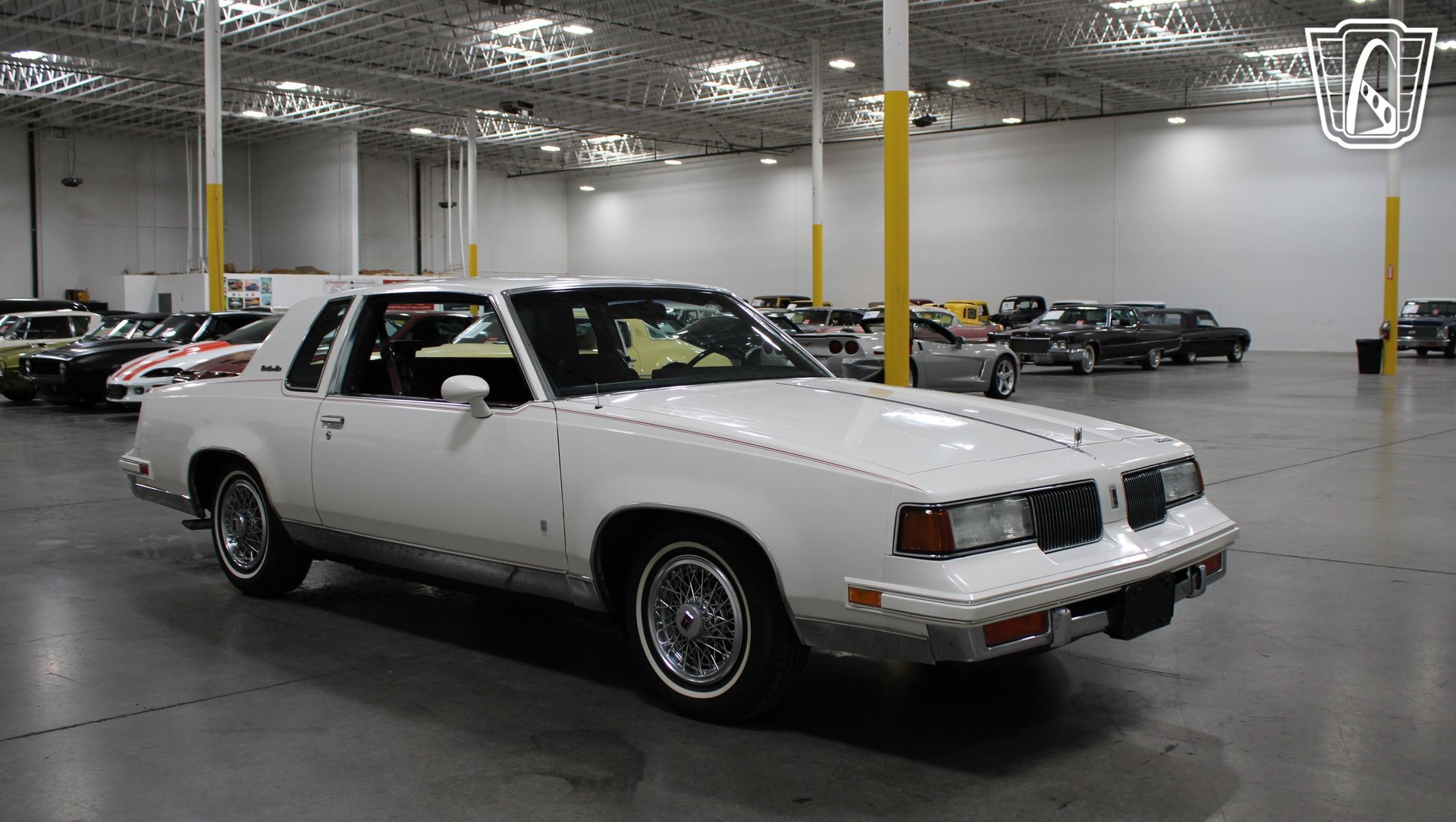 Used 1988 Oldsmobile Cutlass Supreme Classic Brougham RWD image 17