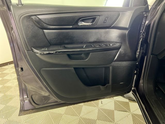 Used 2015 Chevrolet Traverse LT w/ Traveler's Package image 11