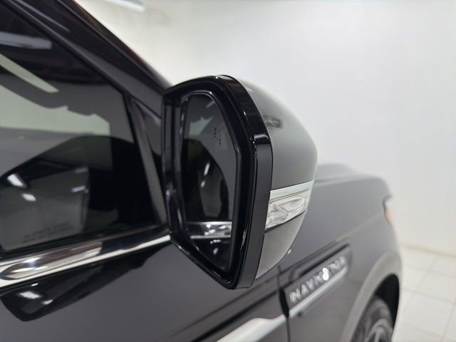 Used 2022 Lincoln Navigator Reserve AWD/4WD image 31