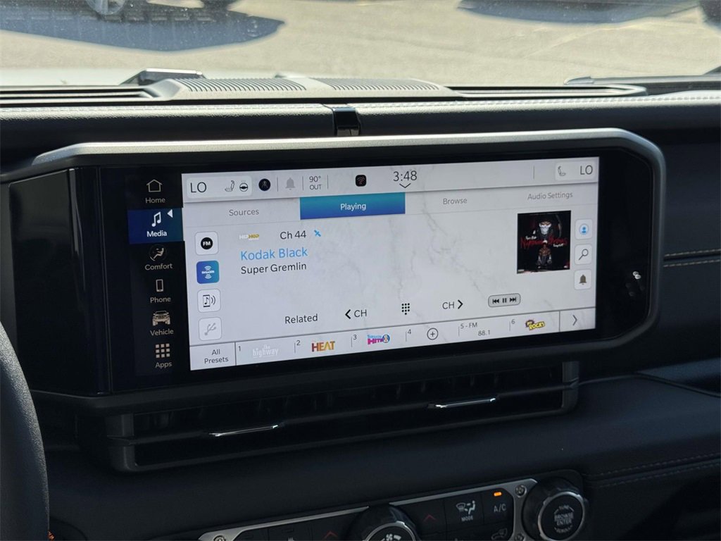 New 2025 Jeep Gladiator High Tide image 17