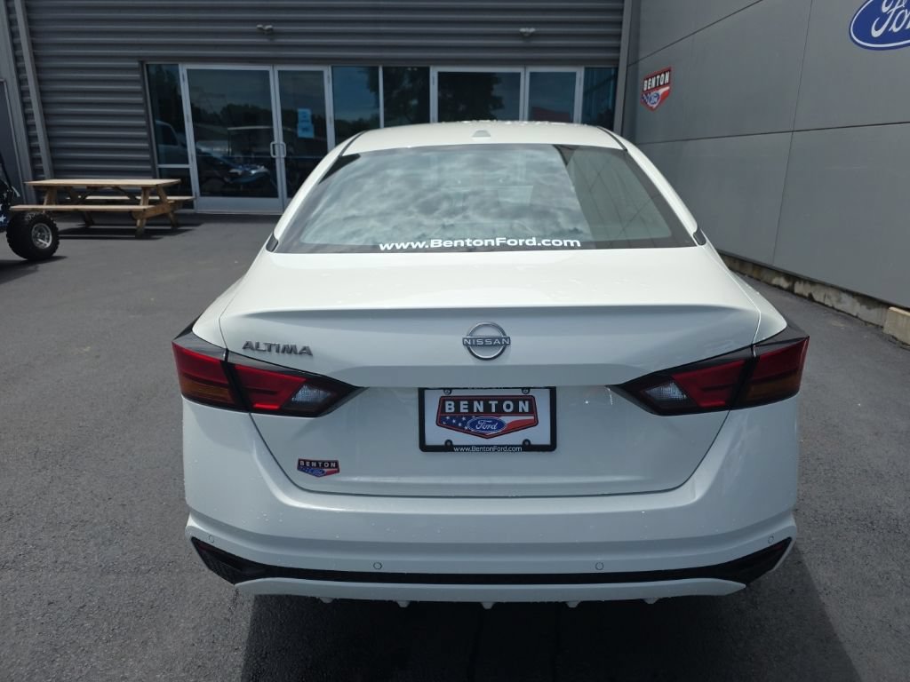 Used 2025 Nissan Altima 2.5 SV FWD image 7