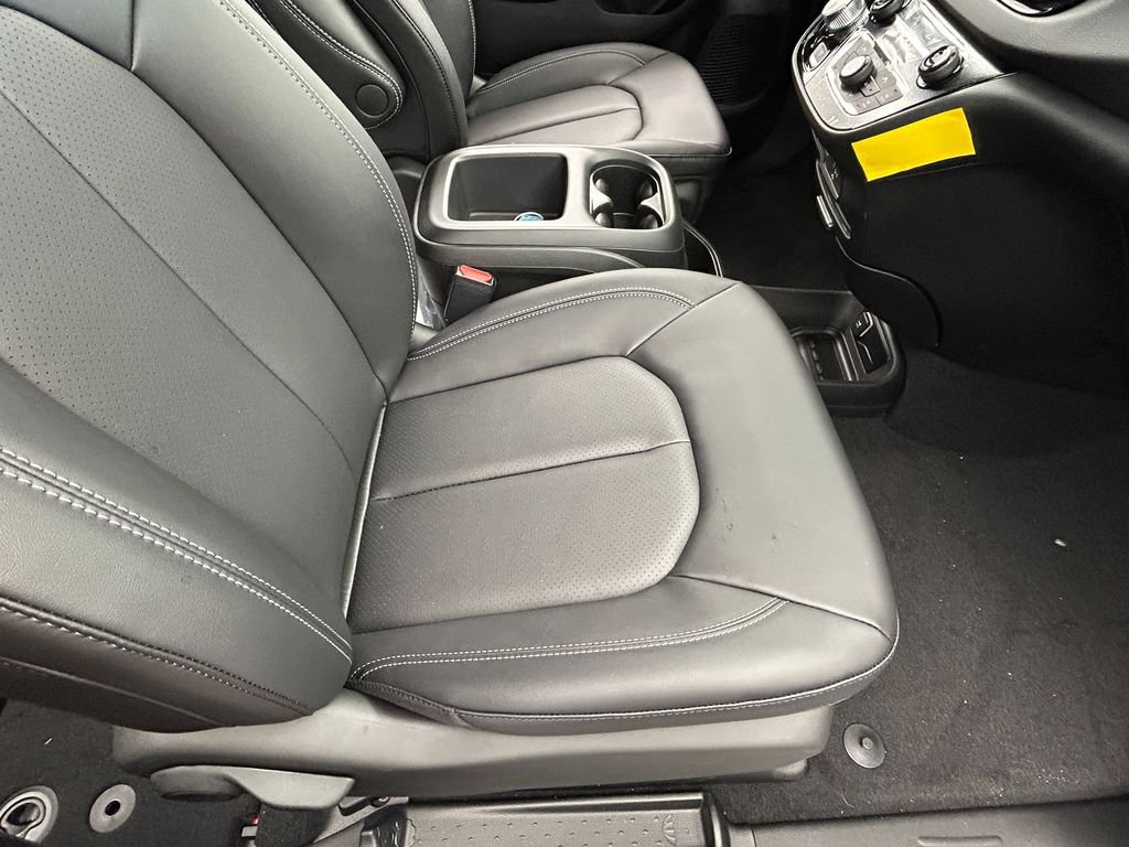 New 2026 Chrysler Voyager LX FWD image 39