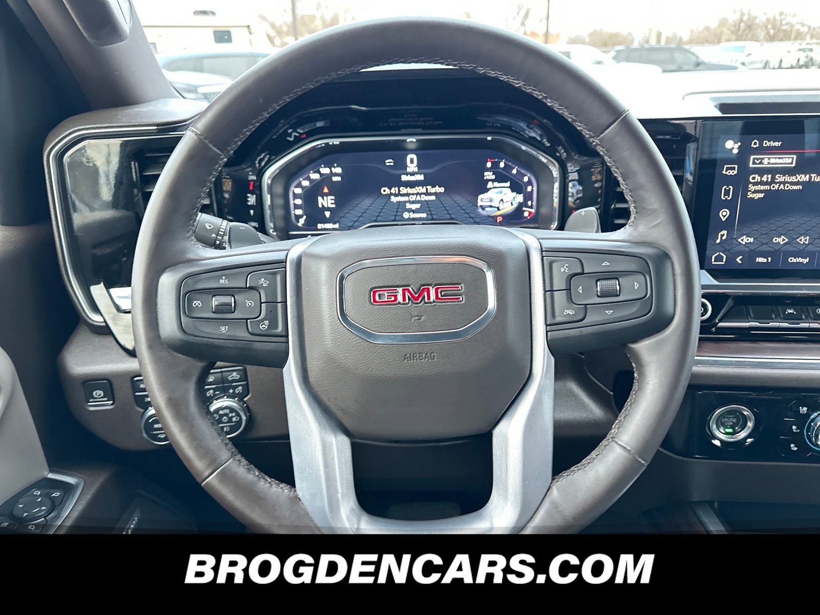 Used 2023 GMC Sierra 1500 SLT image 4