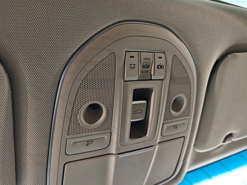 Used 2015 Hyundai Genesis 3.8 w/ Option Group 04 image 12