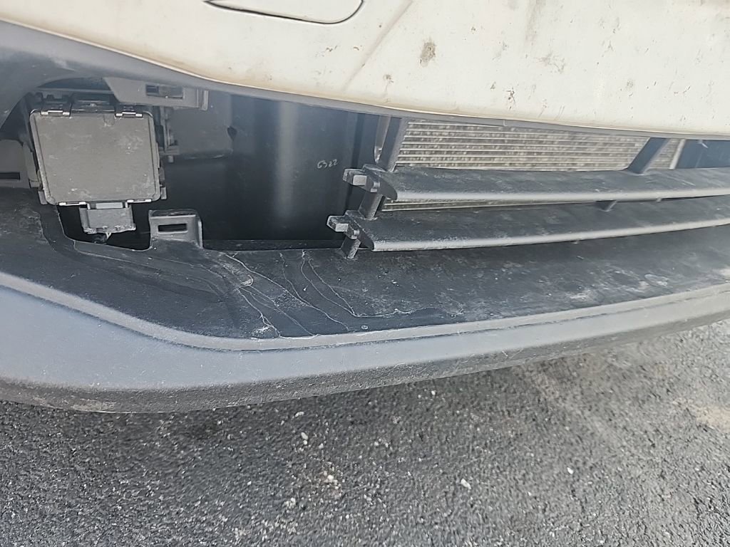 Used 2019 Nissan Kicks SR w/ SR Premium Package image 6