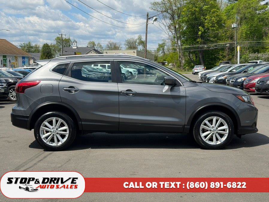 Used 2018 Nissan Rogue Sport SV FWD image 5