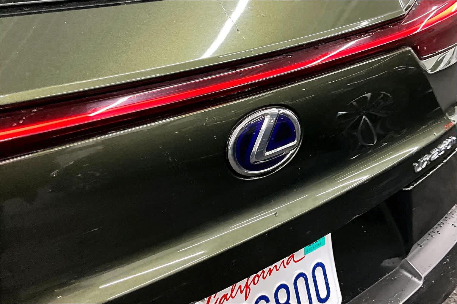 Used 2019 Lexus UX 250h w/ Premium Package AWD/4WD image 30