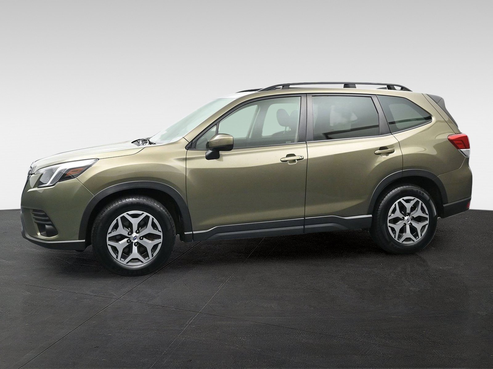 Used 2024 Subaru Forester Premium AWD/4WD image 5
