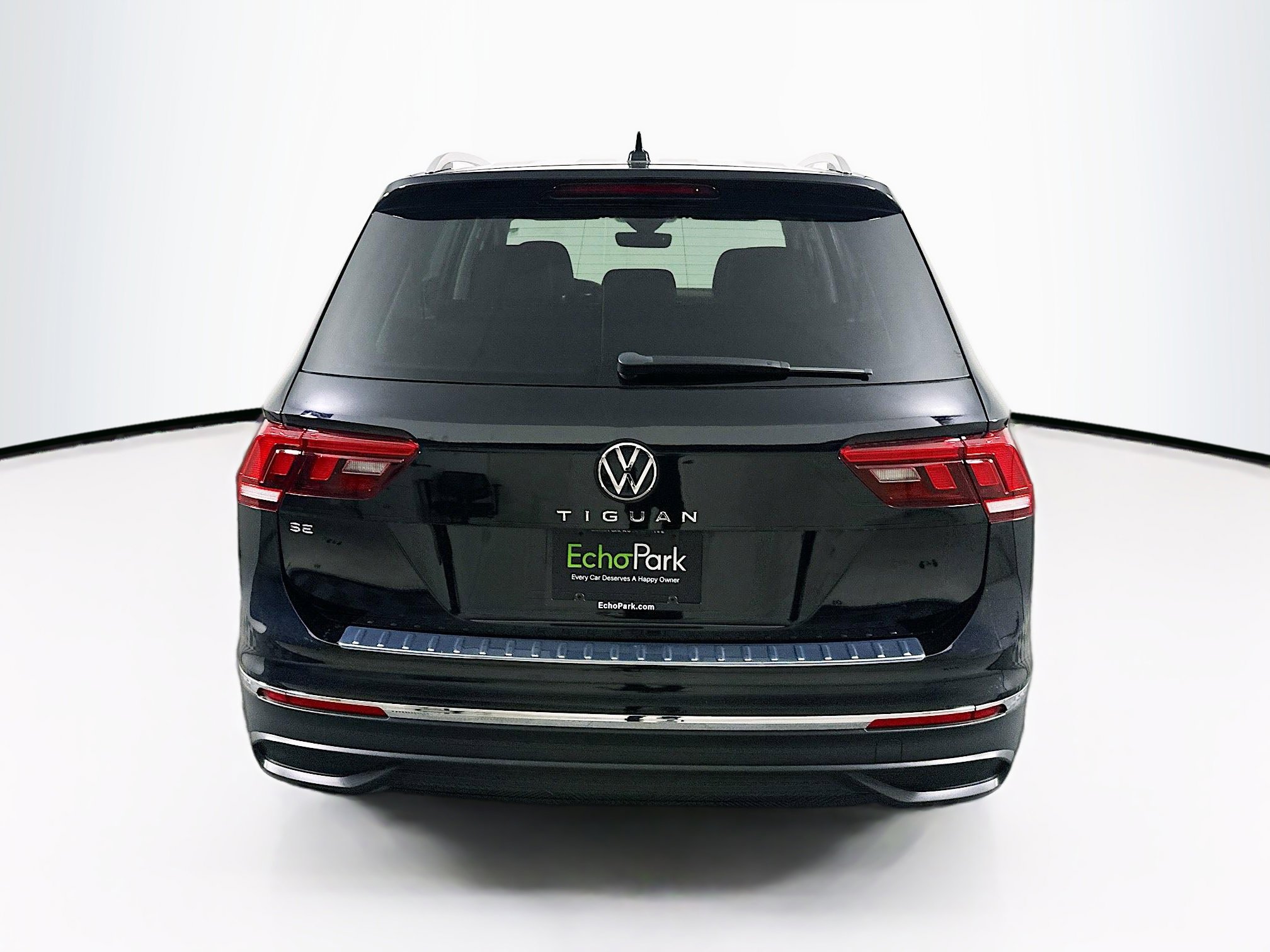 Used 2022 Volkswagen Tiguan SE image 7