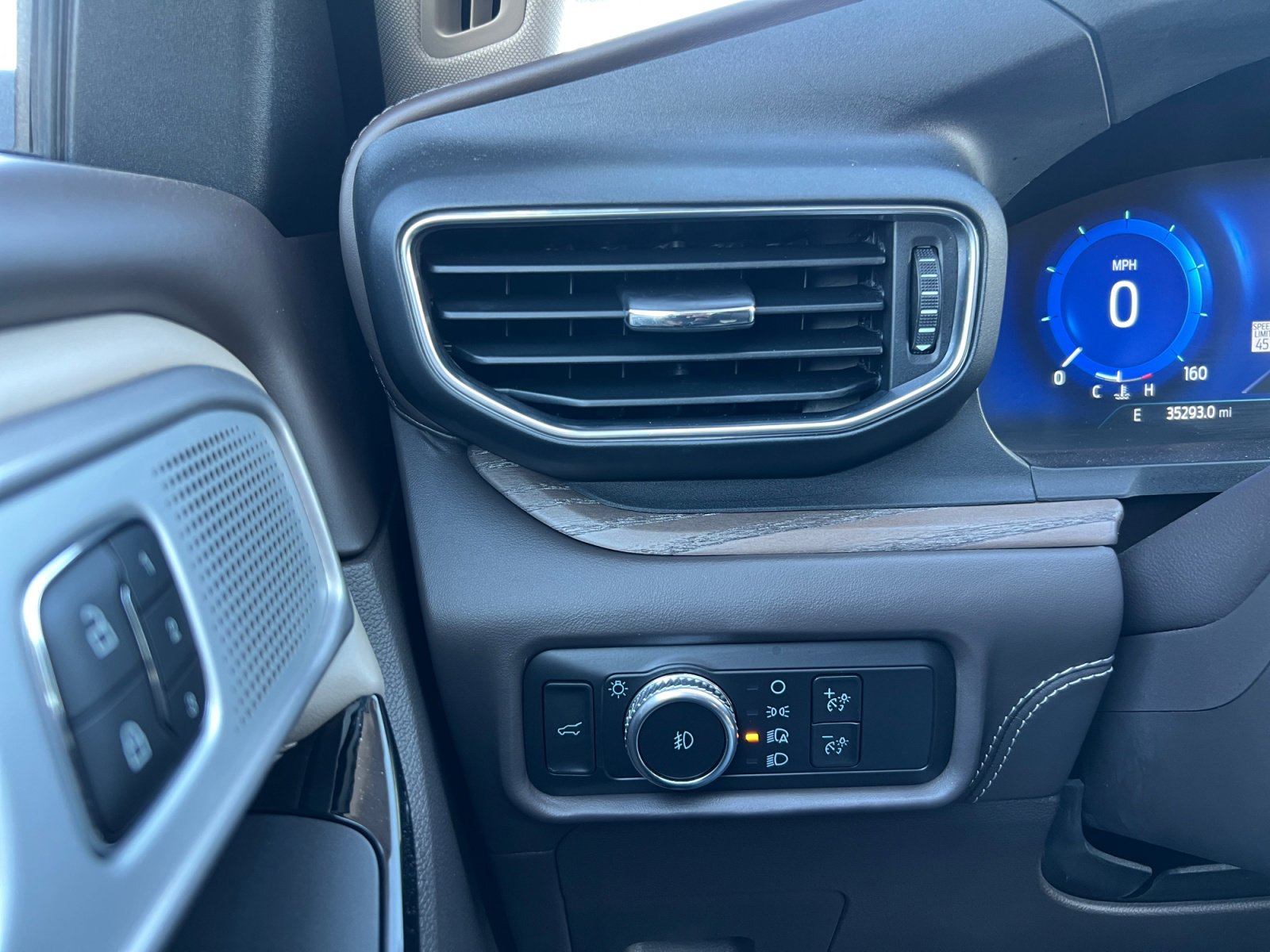 Used 2022 Ford Explorer Platinum w/ Equipment Group 601A image 20