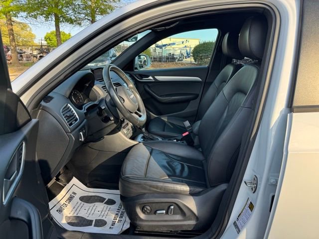 Used 2018 Audi Q3 2.0T Premium w/ Convenience Package AWD/4WD image 16