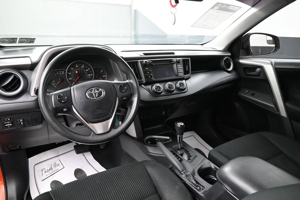 Used 2016 Toyota RAV4 LE AWD/4WD image 9